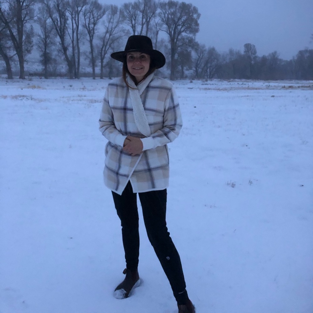 Meet your Posher, Chrystal